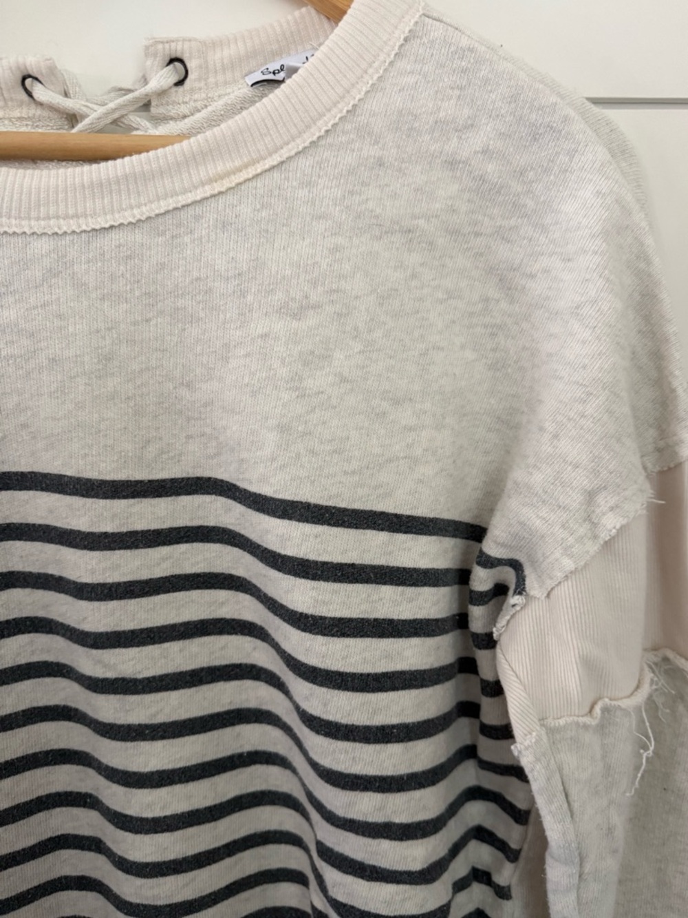 Splendid Sweatshirt/top - Picture 4 of 7